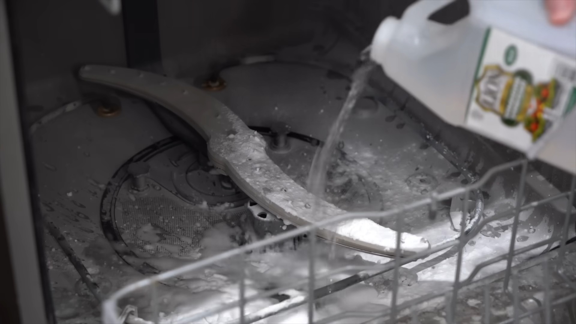 Baking Soda Vinegar Hacks
